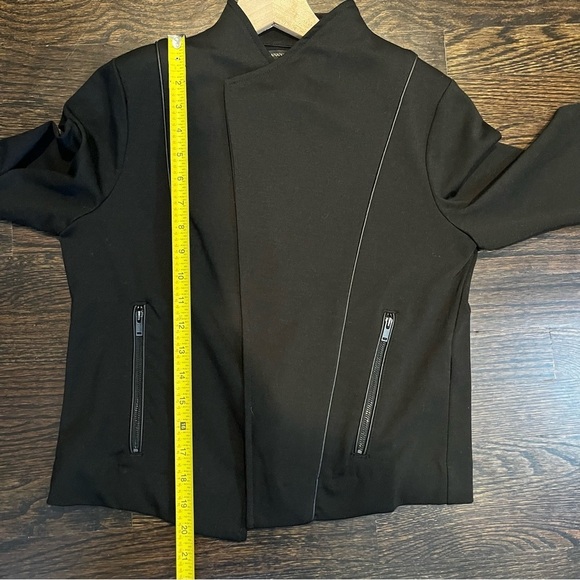 Women’s | Banana Republic Black Business Blazer | Small - Picture 9 of 9